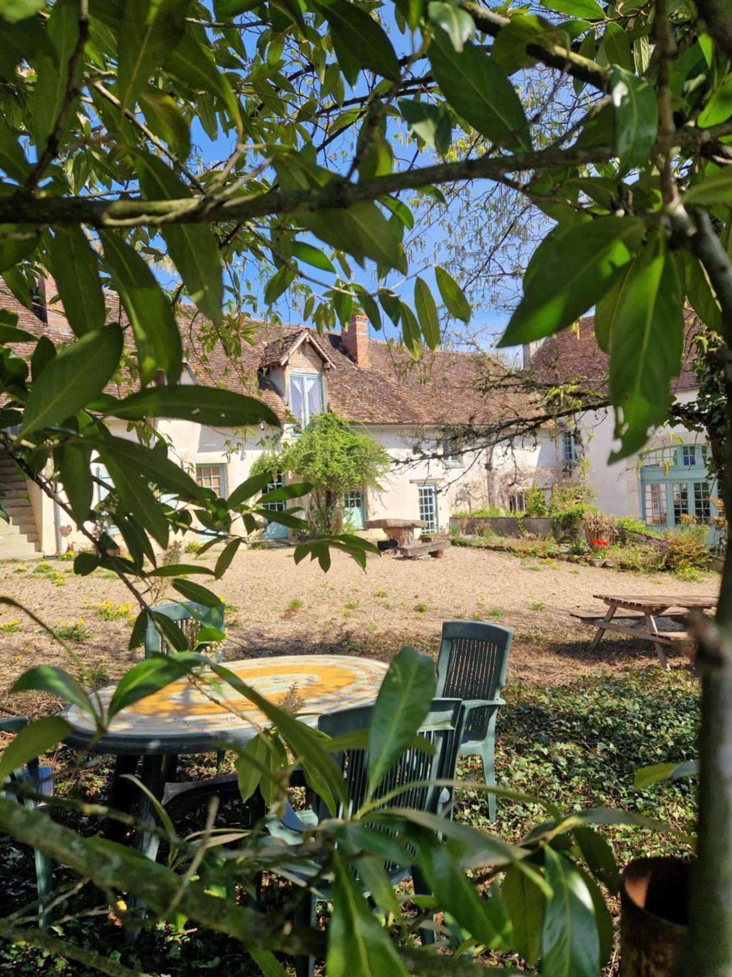 Ferme Equestre & Chambres D'Hotes Gateau Stables Proche Guedelon Saint-Amand-en-Puisaye 外观 照片